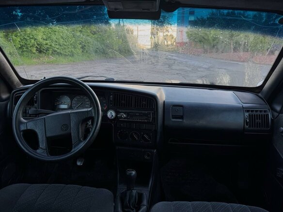1990 Volkswagen Passat B3, синий - вид 1