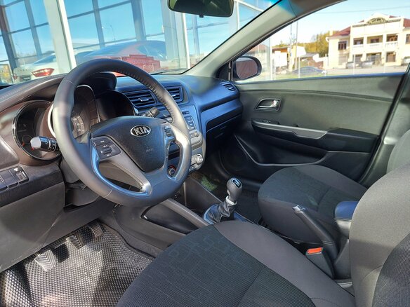 2016 Kia Rio III Рестайлинг, чёрный, 979000 рублей - вид 10