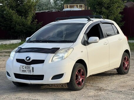 2009 Toyota Vitz II (XP90), белый, 530000 рублей, вид 1