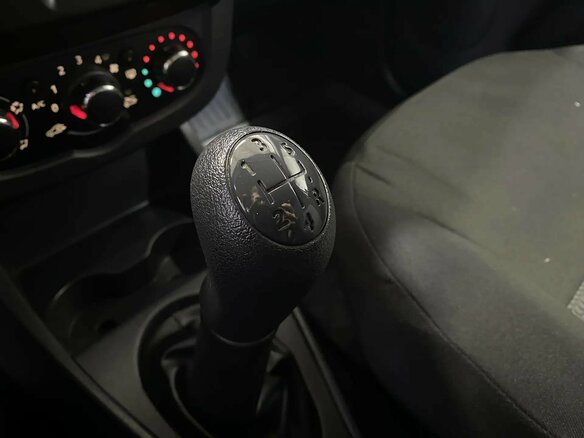 2024 Lada (ВАЗ) Largus I Рестайлинг, белый, 1061471 рублей - вид 12