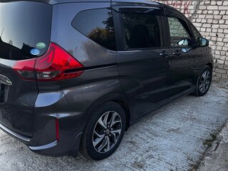 2019 Honda Freed II, серый, 1700000 рублей, вид 5