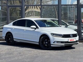 2017 Volkswagen Passat B8, белый, 1910000 рублей, вид 3