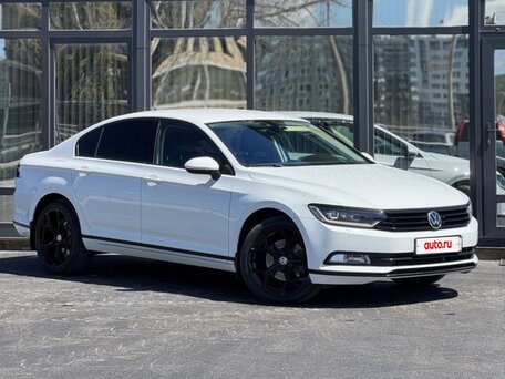 2017 Volkswagen Passat B8, белый, 1910000 рублей, вид 3