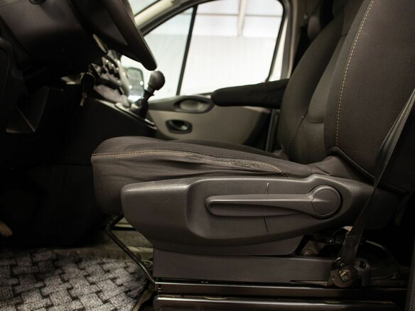 2015 Renault Trafic III, серебристый, 1895000 рублей - вид 31