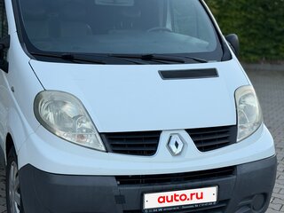 2007 Renault Trafic II Рестайлинг, белый, 825000 рублей, вид 1