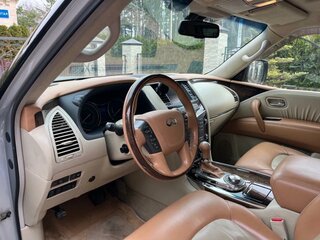 2011 Infiniti QX56 II, серебристый, 1400000 рублей, вид 1