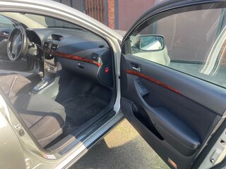 2004 Toyota Avensis II, серебристый, 650000 рублей, вид 5