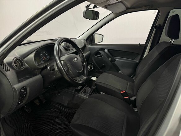 2014 Lada (ВАЗ) Granta I, серебристый, 310000 рублей - вид 12