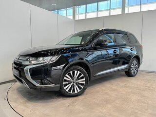 2020 Mitsubishi Outlander III Рестайлинг 3, чёрный, 2300000 рублей, вид 1