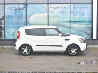 2013 Kia Soul I Рестайлинг, белый, 720000 рублей, вид 4