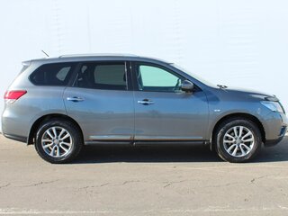 2015 Nissan Pathfinder IV, серый, 1511000 рублей, вид 4