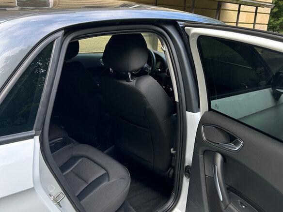 2013 Audi A1 I (8X), белый, 920000 рублей - вид 8