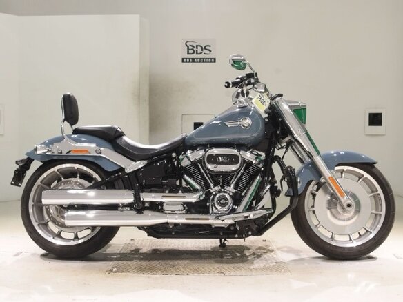 2024 Harley-Davidson Fat Boy, серый, 1810000 рублей - вид 1