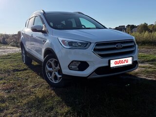 2017 Ford Kuga II Рестайлинг, белый, 1840000 рублей, вид 3