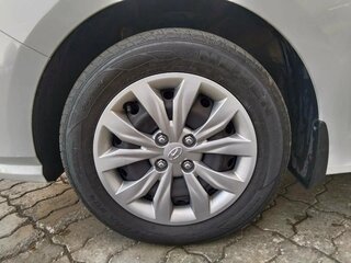 2022 Hyundai Solaris II Рестайлинг, белый, 1549088 рублей, вид 4