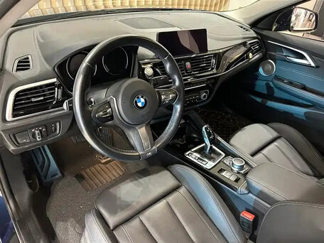 2022 BMW 1 серии 120i III (F52) Рестайлинг, синий, 1650000 рублей, вид 4