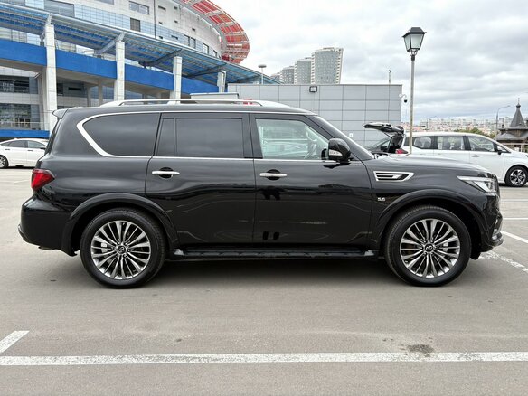 2018 Infiniti QX80 I Рестайлинг 2, чёрный, 3849000 рублей - вид 4