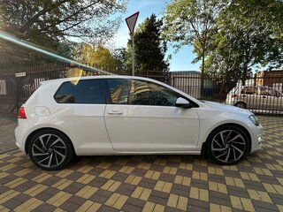 2013 Volkswagen Golf VII, белый, 1550000 рублей, вид 4
