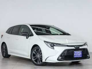 2020 Toyota Corolla XII (E210), белый, 1999000 рублей, вид 1
