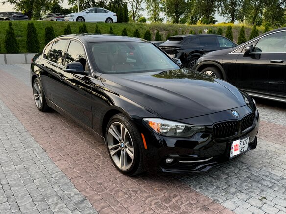 2017 BMW 3 серии 330i xDrive VI (F3x) Рестайлинг, чёрный, 1650000 рублей - вид 4