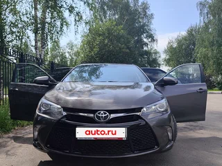2016 Toyota Camry VII (XV50) Рестайлинг, серый, 1610000 рублей, вид 2