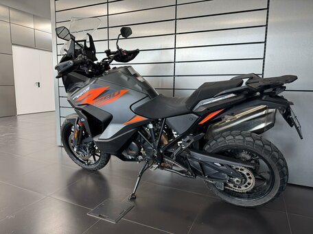 2022 KTM 1290 Super Adventure S, чёрный, 1440000 рублей, вид 5