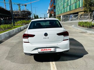 2021 Volkswagen Polo VI, белый, 1900000 рублей, вид 4