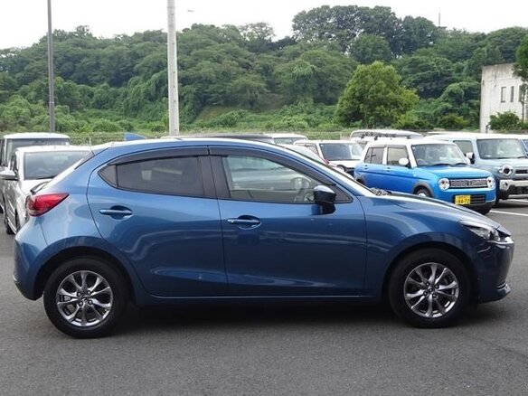 2021 Mazda 2 III (DJ) Рестайлинг, синий, 1000000 рублей - вид 6