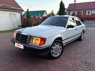 1987 Mercedes-Benz W124 230, белый, 480000 рублей, вид 1