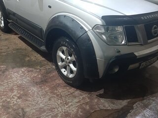 2005 Nissan Pathfinder III, серебристый, 690000 рублей, вид 1