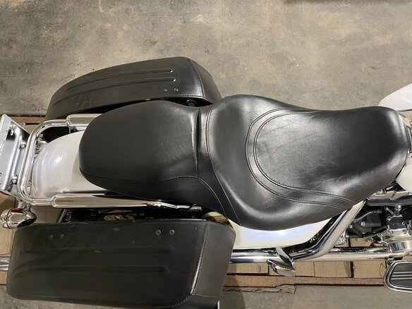 2005 Harley-Davidson Road King, белый - вид 16