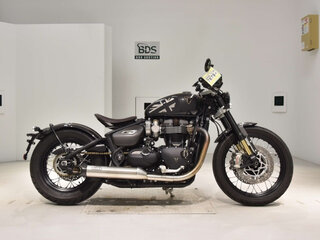 2020 Triumph Bonneville Bobber, чёрный, 1600000 рублей, вид 2