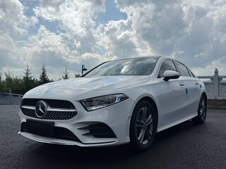 2023 Mercedes-Benz A-Класс 180 Long IV (W177) Рестайлинг, белый, 2263471 рублей, вид 3