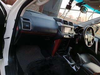 2014 Toyota Land Cruiser Prado 4-speed 150 Series Рестайлинг 1, белый, 3800000 рублей, вид 5