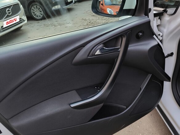 2012 Opel Astra J Рестайлинг, белый, 710000 рублей - вид 16