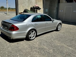 2004 Mercedes-Benz E-Класс 320 III (W211, S211), серебристый, 1400000 рублей, вид 5