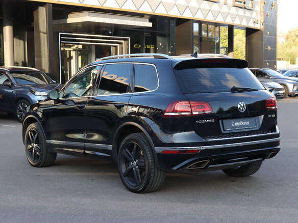 2016 Volkswagen Touareg II Рестайлинг, синий - вид 6