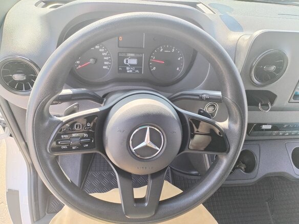 2020 Mercedes-Benz Sprinter, белый, 5750000 рублей - вид 21