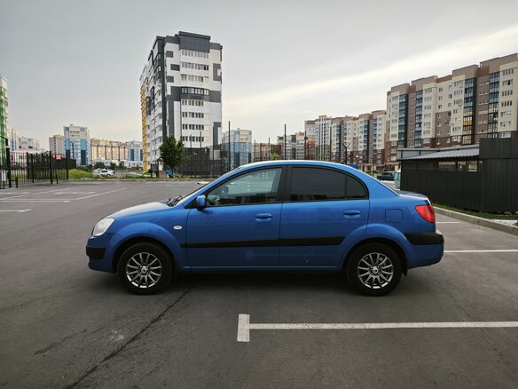 2009 Kia Rio II, синий, 550000 рублей - вид 7