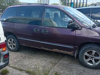 1999 Plymouth Voyager III, красный, 170000 рублей, вид 5