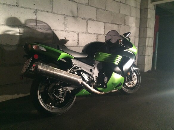 2011 Kawasaki ZZR 1400, чёрный
