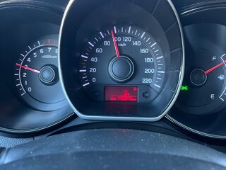 2013 Kia Rio III, чёрный, 690000 рублей, вид 3