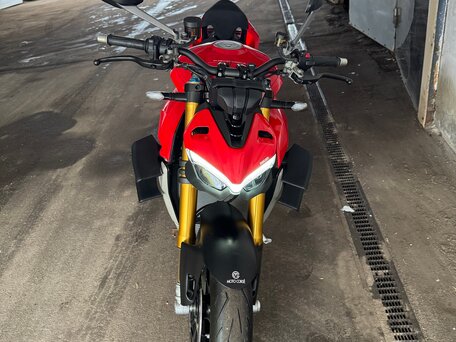 2022 Ducati Streetfighter V4, красный, 1850000 рублей, вид 3
