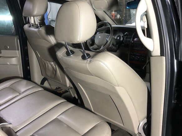 2004 Dodge Durango II, чёрный, 1400000 рублей - вид 3