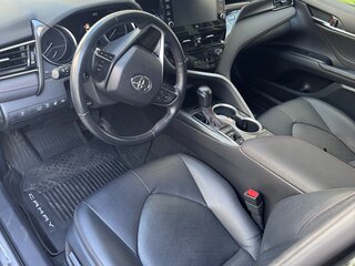2021 Toyota Camry VIII (XV70) Рестайлинг, чёрный, 3950000 рублей, вид 5