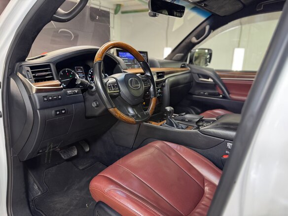 2017 Lexus LX 450d III Рестайлинг 2, белый, 6950000 рублей - вид 20