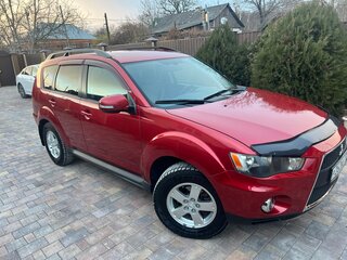 2011 Mitsubishi Outlander II Рестайлинг, красный, 1400000 рублей, вид 5