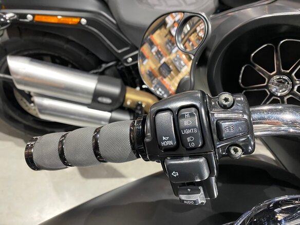 2013 Harley-Davidson Street Glide, чёрный - вид 13