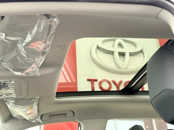 2026 Toyota RAV4 VI (XA60), белый, 4500000 рублей - вид 38