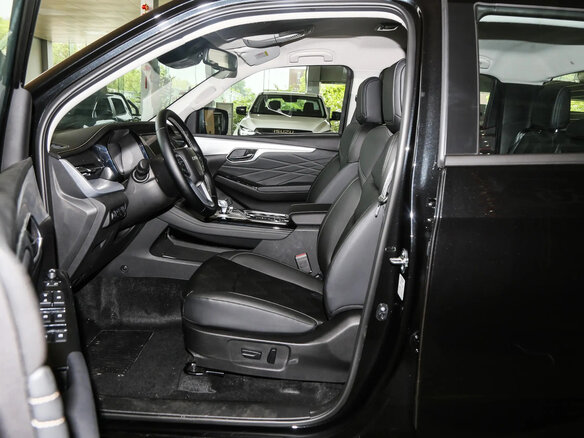 2024 Isuzu D-Max III, чёрный, 4480000 рублей - вид 19